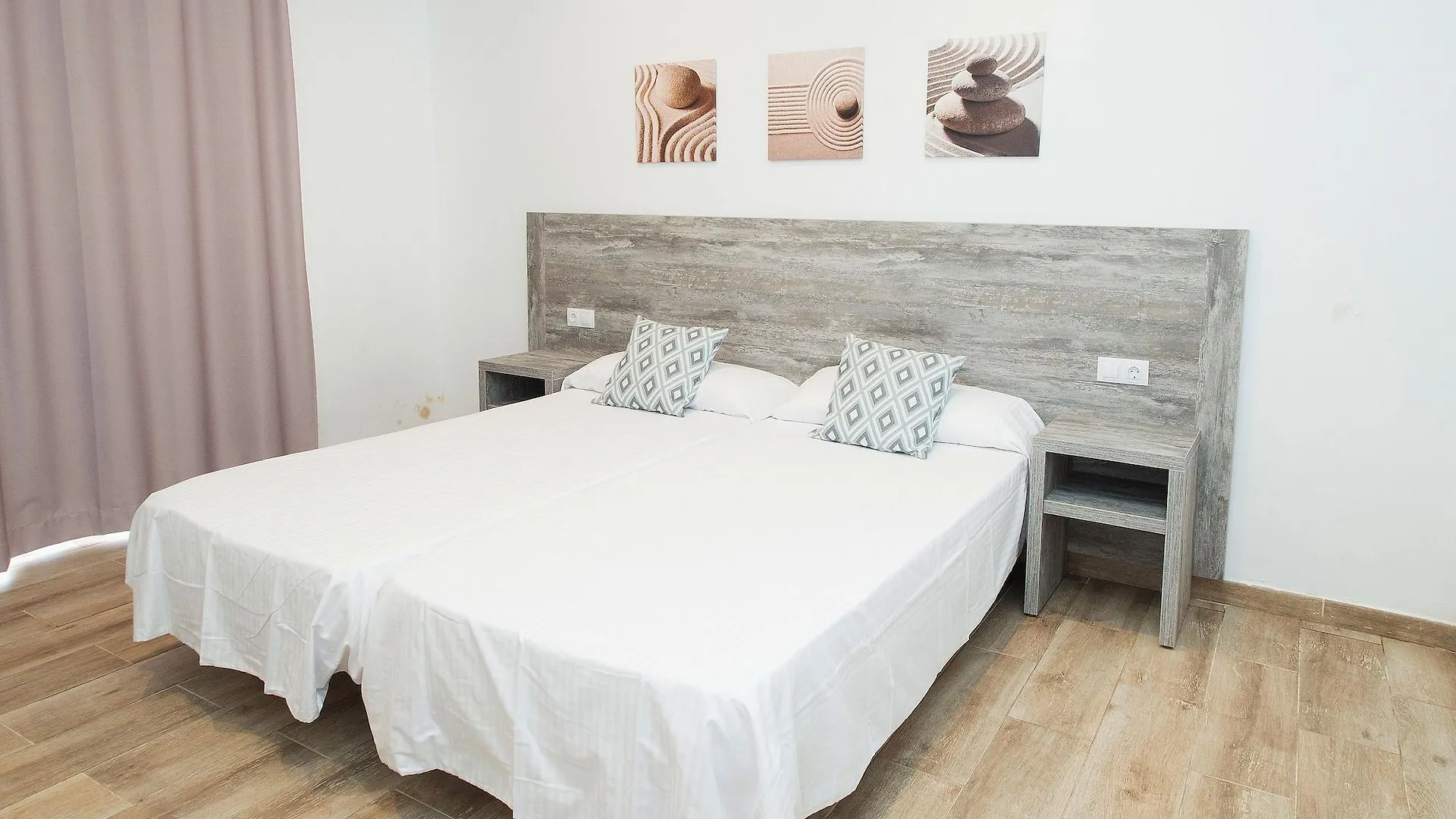 Apartamentos Villa Real Camp De Mar