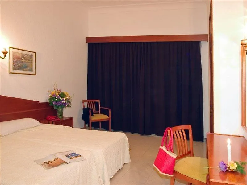 Apartamentos Villa Real Camp De Mar 0*,  España